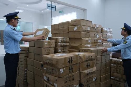 Lâm Đồng tạm giữ hàng chục nghìn sản phẩm không rõ nguồn gốc