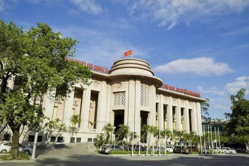 NHNN hút ròng gần 20.000 tỷ đồng, lãi suất liên ngân hàng vượt ngưỡng 5%