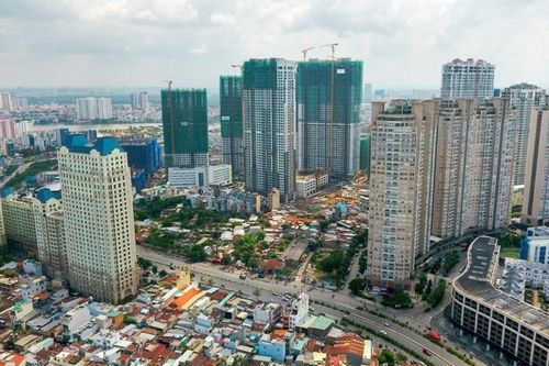 Căn hộ tăng trưởng, văn phòng chững nhịp