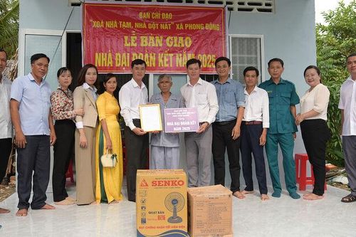 Bền chặt khối đại đoàn kết ở Vĩnh Phong
