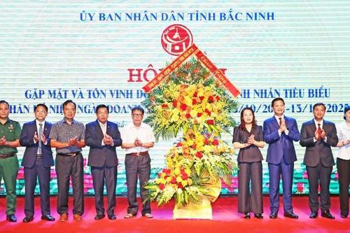 Bắc Ninh: Gặp mặt, tôn vinh doanh nghiệp, doanh nhân tiêu biểu