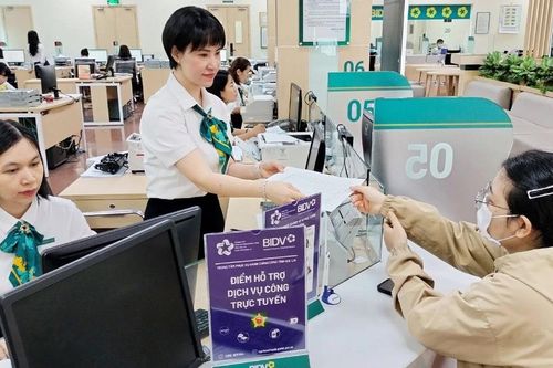 Mô hình đại lý dịch vụ công trực tuyến và mô hình kiosk thông minh: Nhiều tiện ích, thúc đẩy chuyển đổi số