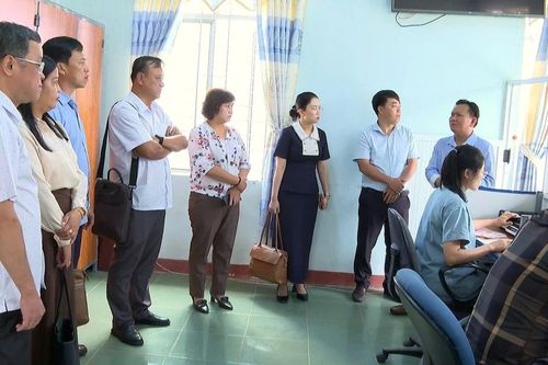 Khảo sát tình hình hoạt động của Trung tâm Phục vụ hành chính công xã Hra