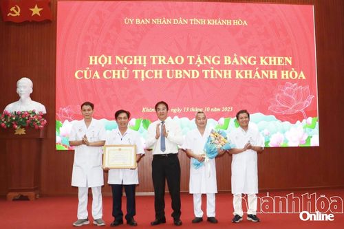 Bệnh viện Đa khoa Khánh Hòa nhận bằng khen của Chủ tịch UBND tỉnh vì đã cứu sống bệnh nhân vỡ tim