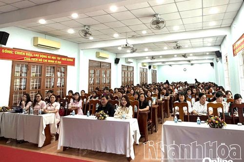 Tập huấn nâng cao năng lực cán bộ quản lý, giáo viên mầm non cốt cán