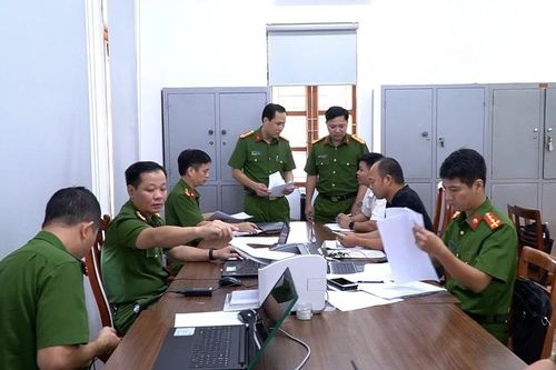 Những cảnh sát hình sự giữ vững bầu trời bình yên nơi biên cương
