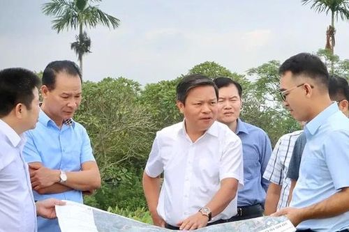 Phó Chủ tịch UBND tỉnh Phan Trọng Tấn chủ trì hội nghị tháo gỡ khó khăn trong công tác quản lý đất đai