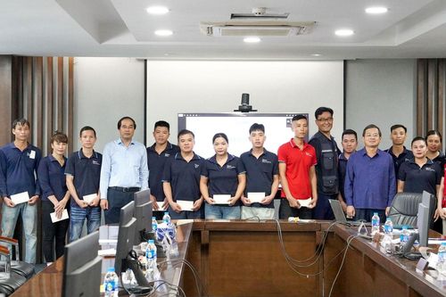 Bí thư Tỉnh ủy Trịnh Xuân Trường thăm, động viên các doanh nghiệp FDI