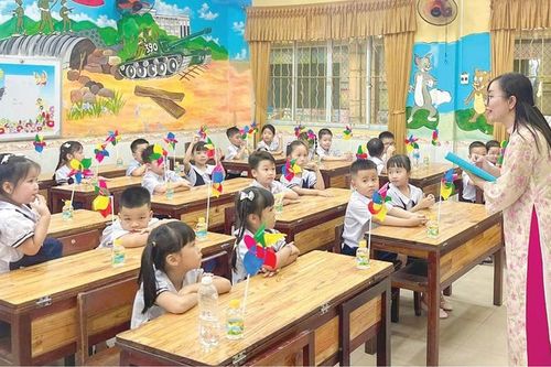 Siết chặt các khoản thu đầu năm học