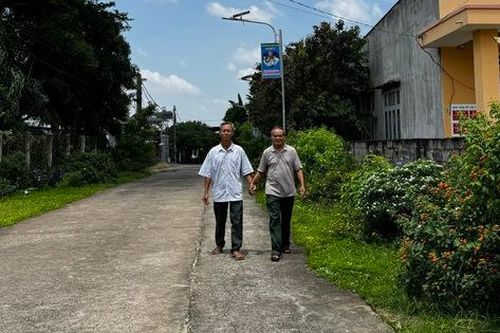 Người dân hiến hàng trăm nghìn mét vuông đất mở đường xây dựng nông thôn mới