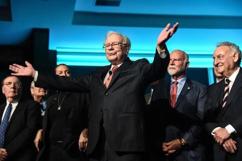 Warren Buffett và bài học vượt thời gian: 'Người khôn làm đầu, kẻ dại làm cuối'
