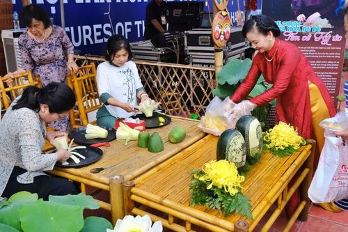 Hà Nội rực rỡ sắc màu Lễ hội Văn hóa thế giới 2025