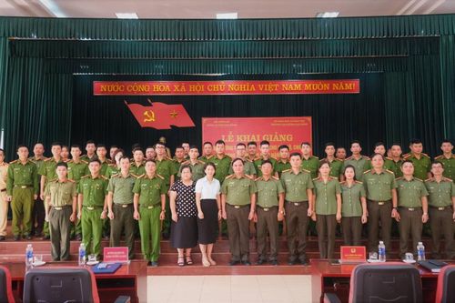 Công an tỉnh khai giảng lớp tiếng Trung Quốc cho cán bộ, chiến sĩ đợt 2