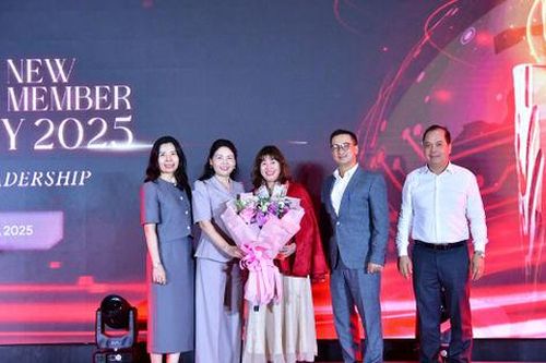ACCA trao 'Giải thưởng Khu vực công toàn cầu' cho bà Lăng Trịnh Mai Hương