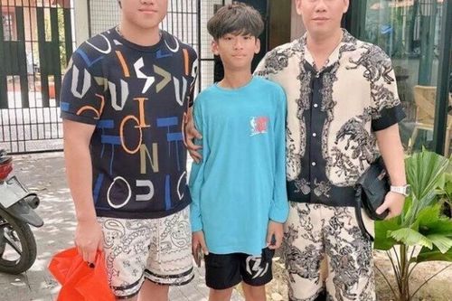 Đại gia Đức Huy nói nhớ khi con trai đi du lịch với vợ cũ, khoe ảnh quý tử trổ mã đẹp trai