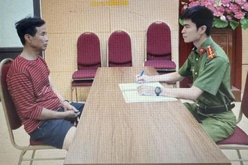 Bắt chủ nhà nhiều lần đốt rác trên sân thượng gây cháy sang hàng xóm