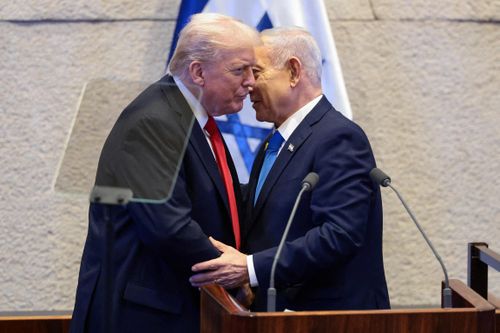 Bức tranh trái ngược giữa hai tổng thống Mỹ tại Israel
