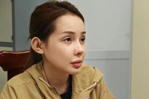 Khởi tố Ngân 98 về hành vi sản xuất, buôn bán hàng giả là thực phẩm