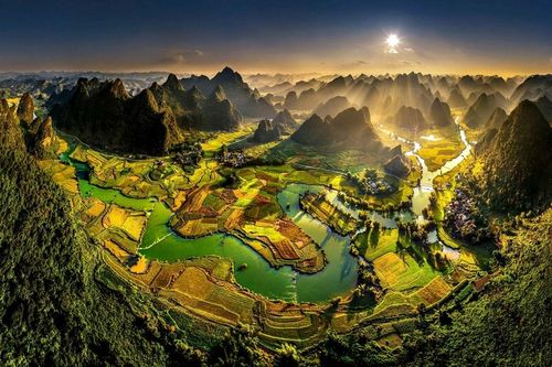 Việt Nam - Điểm đến hàng đầu châu Á năm 2025