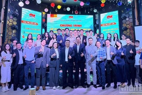 Gắn kết và truyền cảm hứng nghề nghiệp cho sinh viên Việt Nam tại Liên bang Nga
