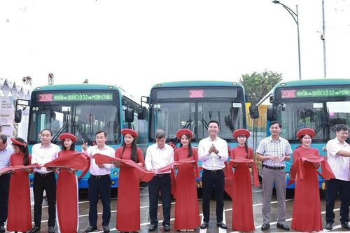 Khai trương tuyến xe buýt kết nối xã đảo duy nhất của Thủ đô