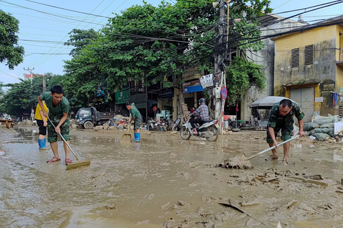 Vượt khó vì nhân dân!