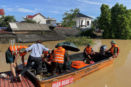 Nỗ lực giúp nhân dân vượt qua nguy khó