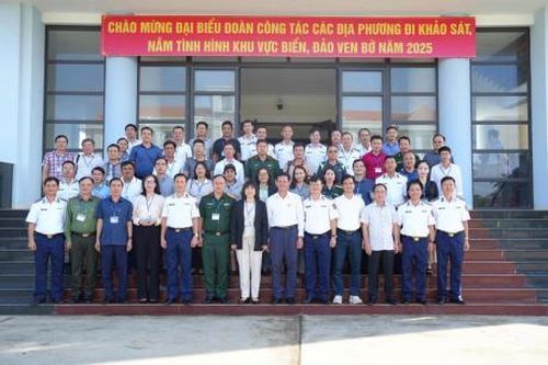Cảnh sát biển và các địa phương khảo sát, nắm tình hình vùng biển, đảo ven bờ