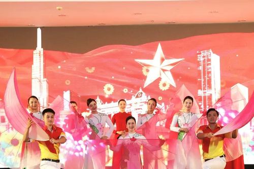 Truy tặng danh hiệu 'Anh hùng Lực lượng vũ trang nhân dân' thời kỳ kháng chiến chống Mỹ cứu nước cho Hội Nông dân giải phóng khu V