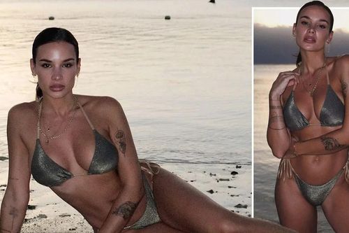 Con gái cựu sao Ngoại hạng Anh gây sốt với ảnh bikini nóng bỏng
