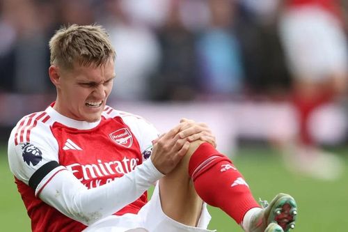 Arsenal nhận 'cú sốc lớn' trong cuộc đua vô địch Ngoại hạng Anh