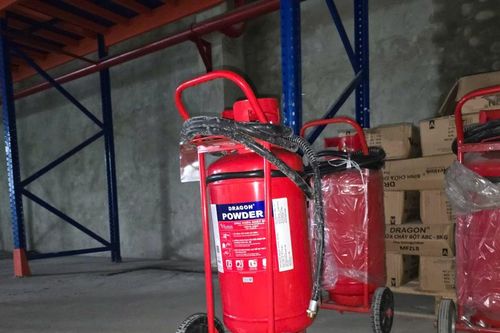 'Bóc gỡ' đường dây sản xuất, bán hơn 3,2 triệu bình chữa cháy giả ra thị trường