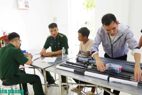 Bắt giữ 4 đối tượng sử dụng kích điện khai thác thủy sản trái phép tại vùng biển vịnh Nha Trang