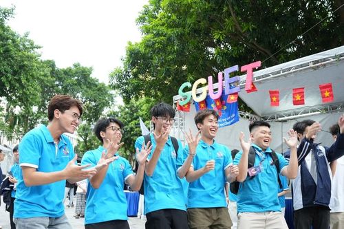 Sáp nhập đại học chỉ dùng mệnh lệnh hành chính sẽ tạo ra 'cơ thể khổng lồ nhưng yếu ớt'