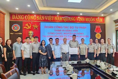 Bộ Tư pháp chung tay khắc phục bão lũ tại Thái Nguyên
