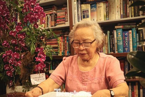 Công dân Thủ đô ưu tú Nguyễn Kim Nữ Hiếu - Hơn nửa thế kỷ tận hiến vì nhân dân