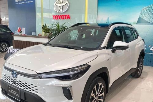 Những mẫu xe hybrid bán chạy nhất tại Việt Nam từ đầu năm