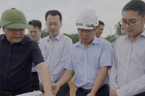 Quảng Trị phê bình 12 chủ tịch xã, phường