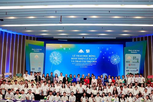 Học bổng Đinh Thiện Lý - ươm những mầm xanh thiện nguyện