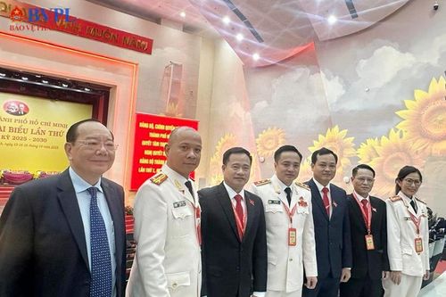 Đồng chí Lê Văn Đông, Viện trưởng VKSND TP Hồ Chí Minh tham gia Ban Chấp hành Đảng bộ thành phố và dự Đại hội lần thứ XIV của Đảng