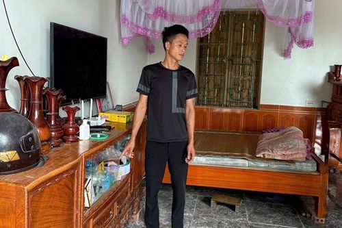 Phát hiện bị kẻ gian cạy phá cửa trộm vàng, khi đi làm về