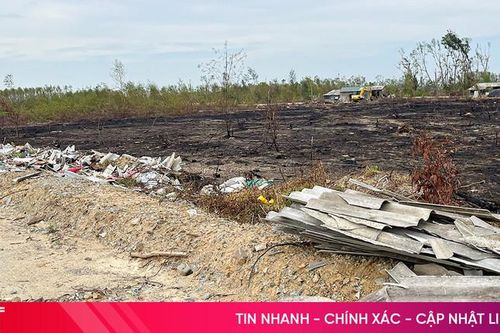 Rác tràn đường 19-5 qua xã Đồng Tiến