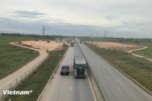 Điệp khúc chậm tiến độ các trạm dừng nghỉ trên tuyến cao tốc Bắc-Nam