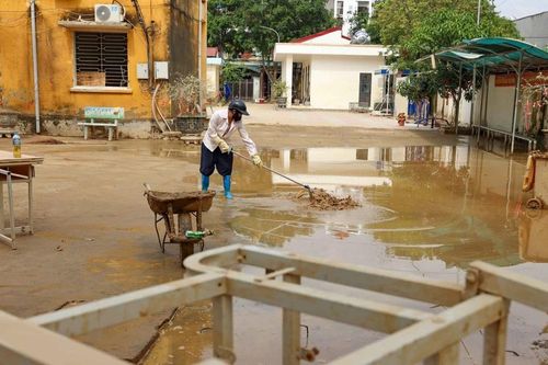 Các biện pháp phòng chống nhiều dịch bệnh về da bùng phát sau mưa lũ