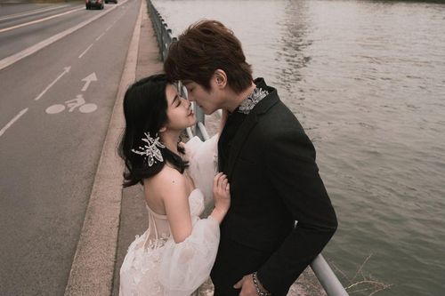 Nam ca sĩ tuyên bố giải nghệ ở tuổi 50 để toàn tâm toàn ý lo cho vợ con