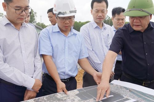 Quảng Trị tăng tốc giải ngân đầu tư công, Chủ tịch tỉnh trực tiếp 'ra công trường' chỉ đạo
