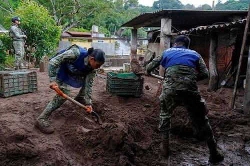 Mưa lớn gây ngập lụt ở Mexico khiến gần 130 người chết hoặc mất tích