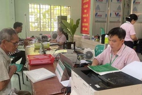 Tiếp thêm động lực thoát nghèo cho người dân