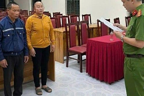 Bắt 'nóng' cặp đôi Hoàng Thị Phớ và Mè Văn Pôn