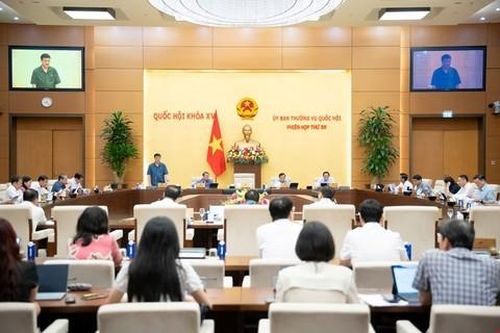 Phát huy vai trò hai cực tăng trưởng lớn nhất cả nước là Hà Nội và TPHCM